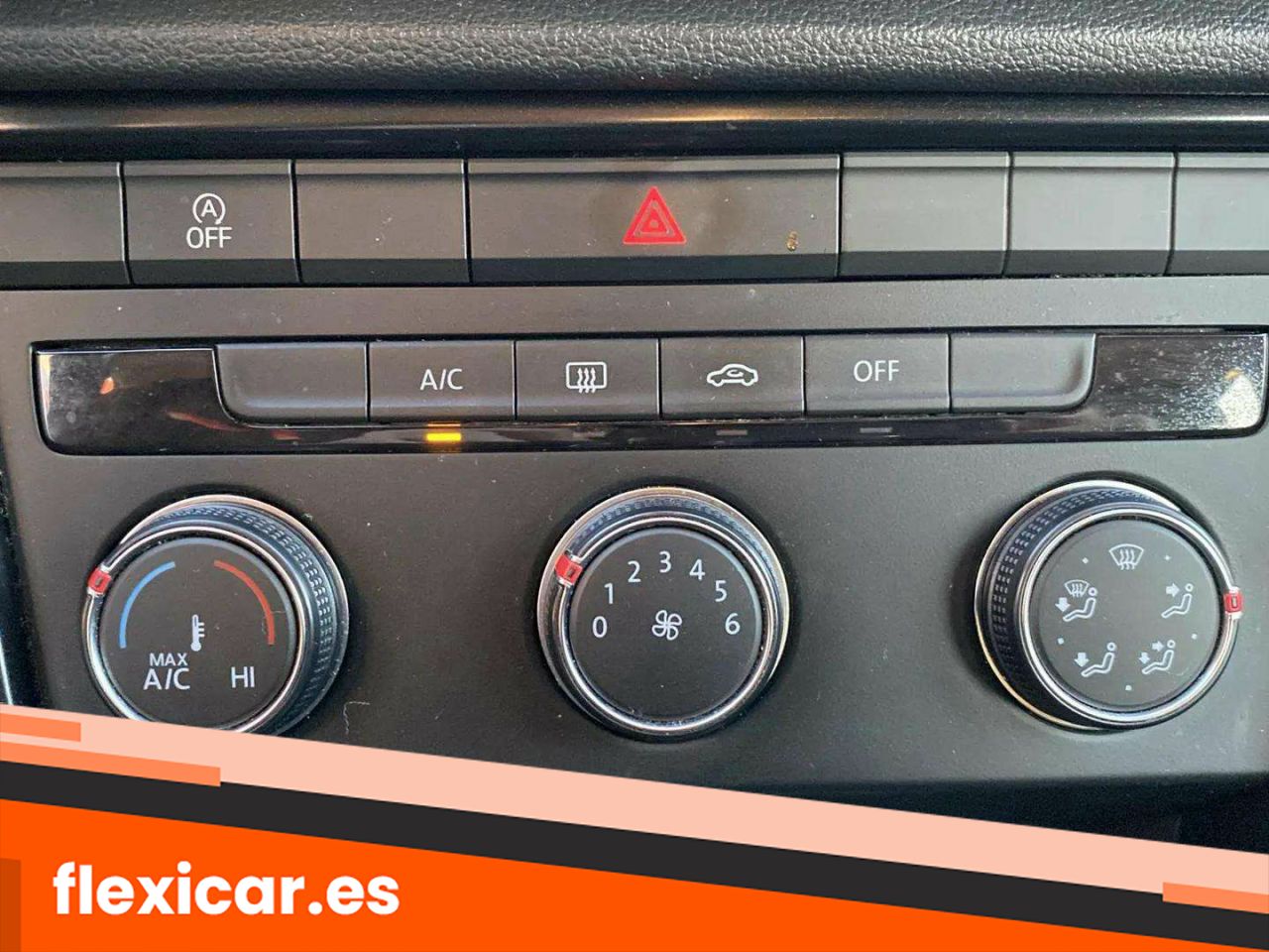 Foto Volkswagen T-Roc 21
