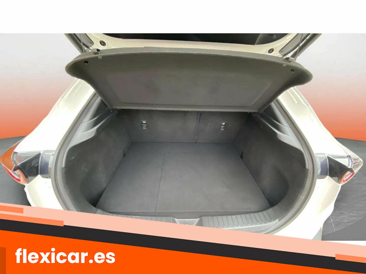 Foto Mazda CX-30 17