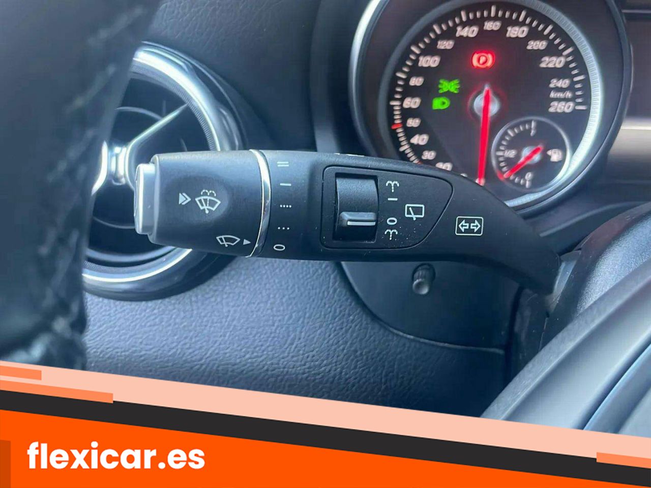 Foto Mercedes-Benz Clase GLA 15