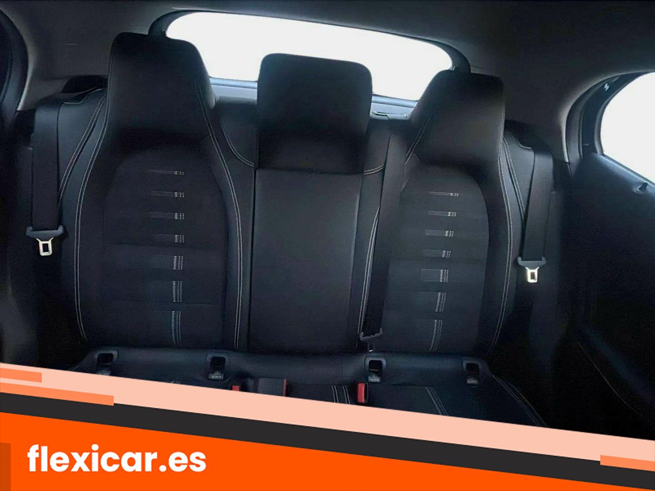 Foto Mercedes-Benz Clase GLA 26