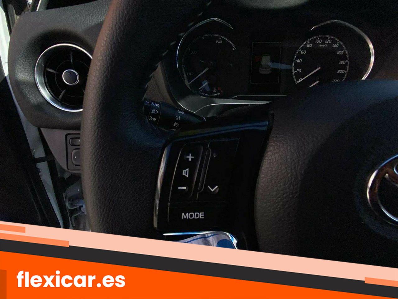 Foto Toyota Yaris 11