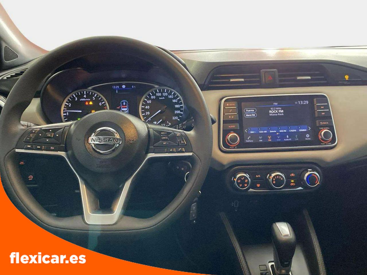 Foto Nissan Micra 7