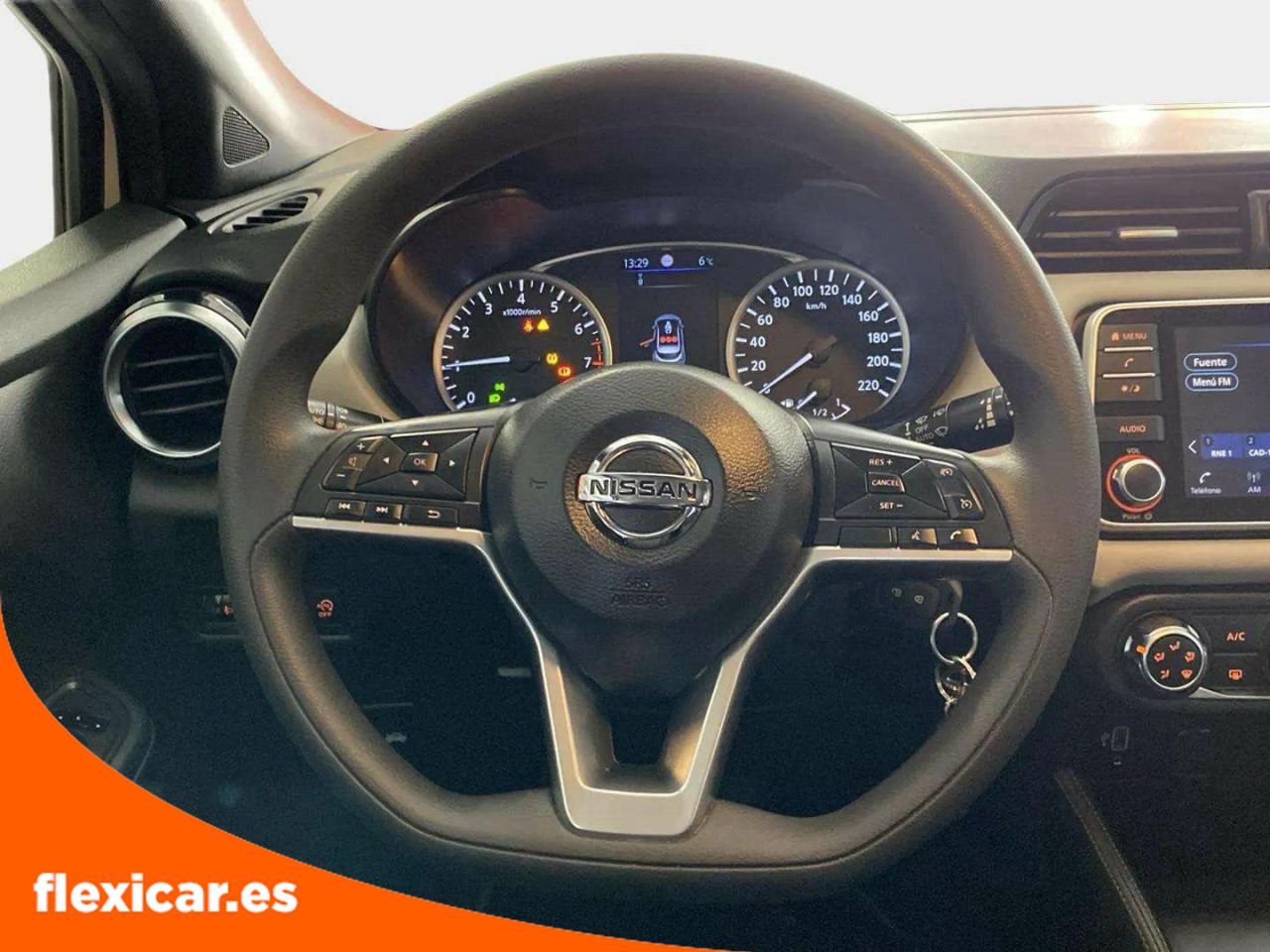 Foto Nissan Micra 8