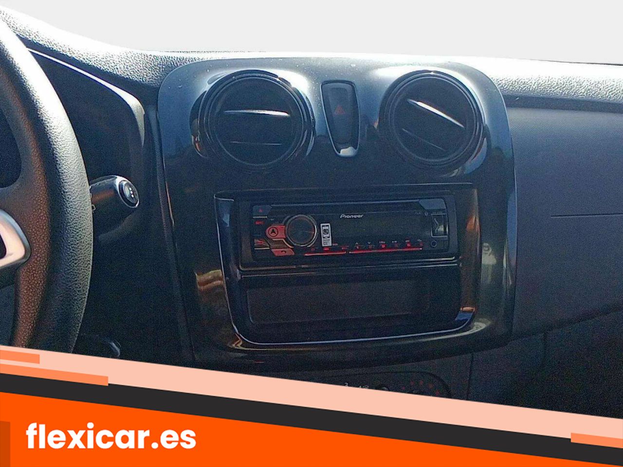 Foto Dacia Sandero 11