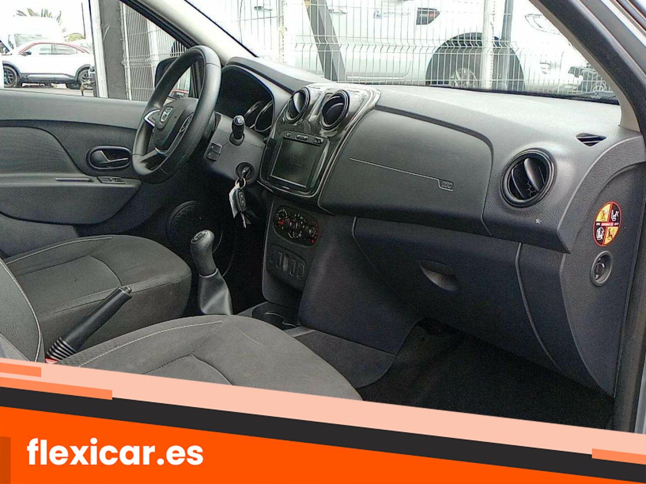 Foto Dacia Sandero 16