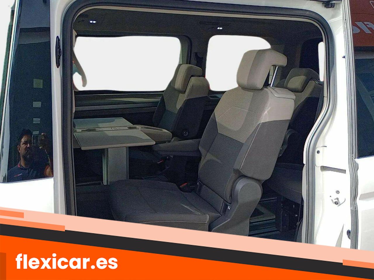 Foto Volkswagen Multivan 14