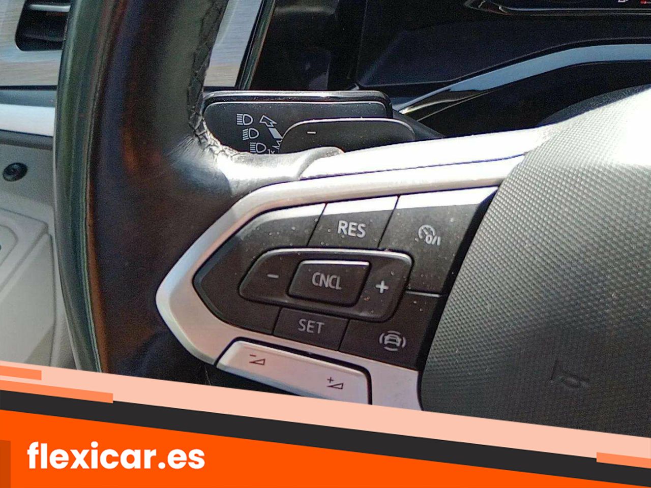 Foto Volkswagen Multivan 21