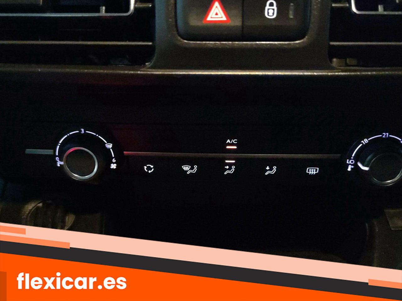 Foto Peugeot Rifter 19