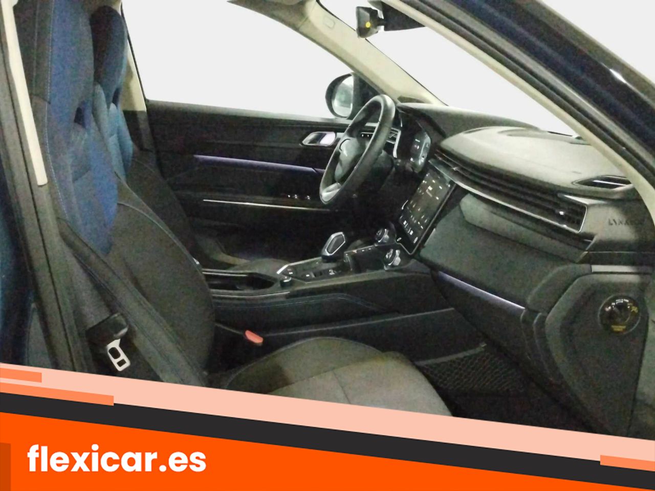 Foto LYNK&CO 01 13