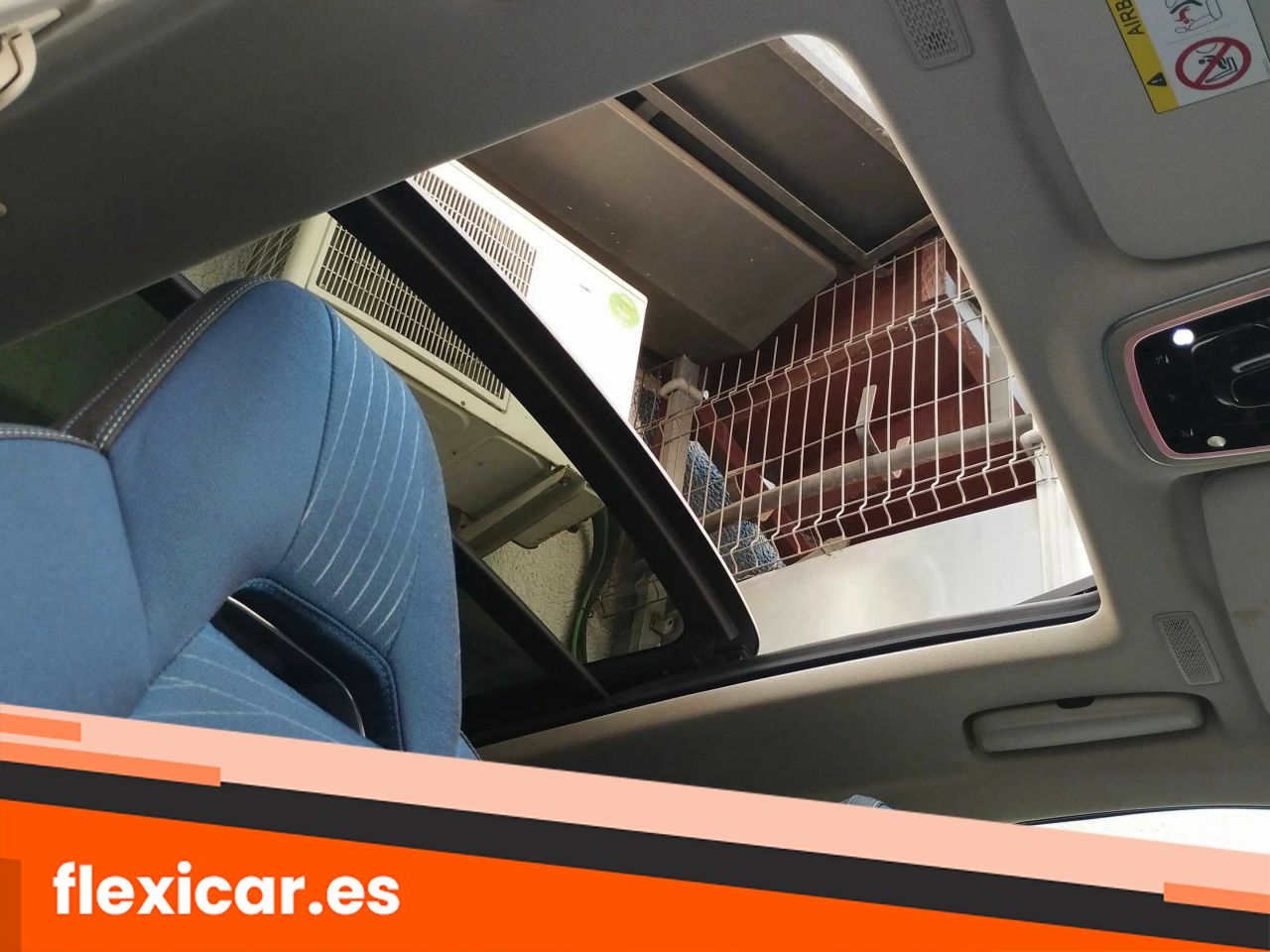 Foto LYNK&CO 01 23