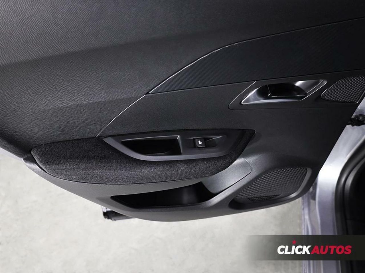 Foto Peugeot 2008 14