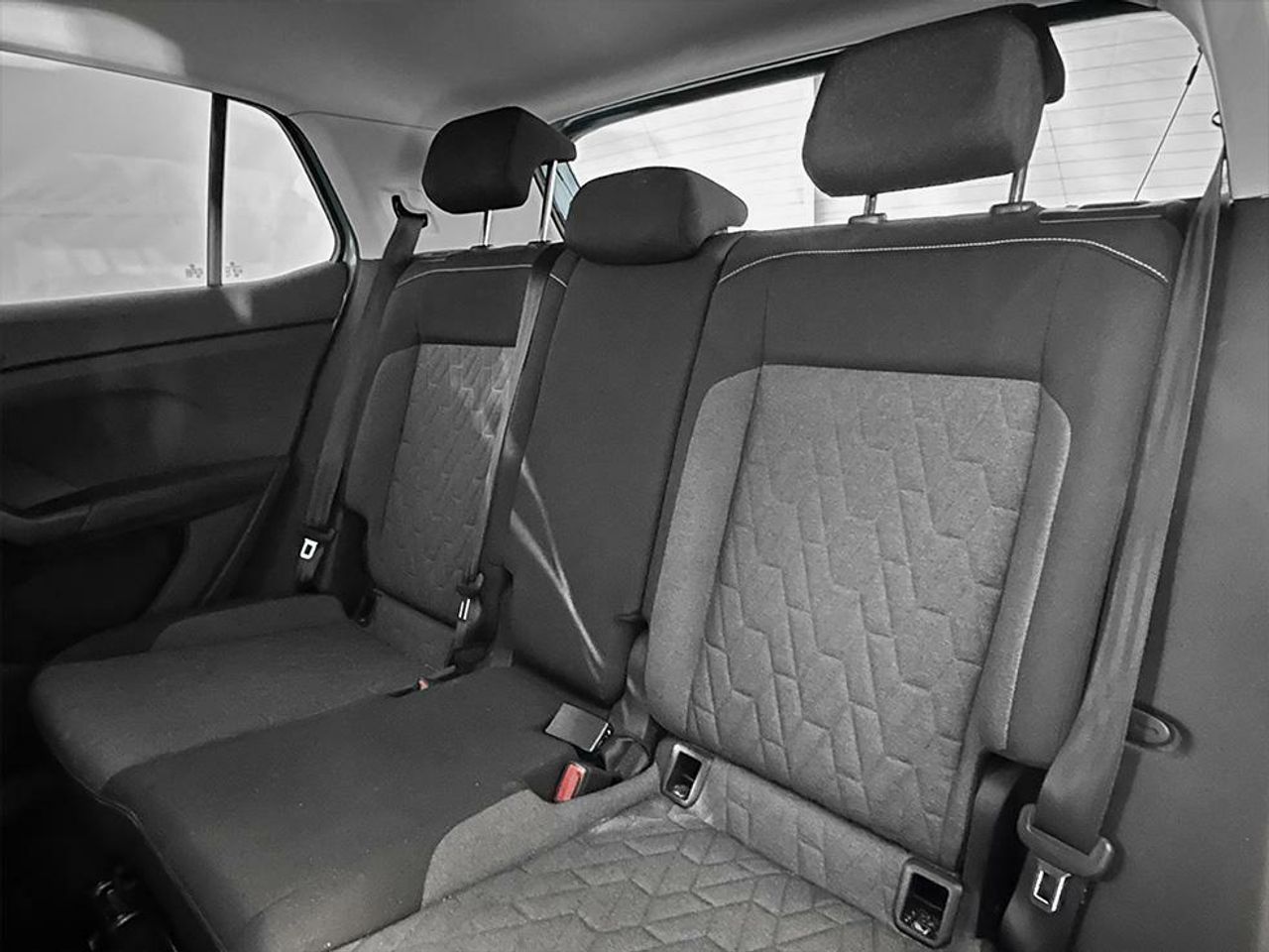 Foto Volkswagen T-Cross 22