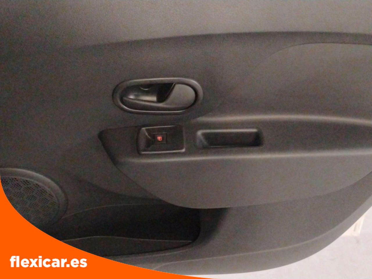 Foto Dacia Logan 17