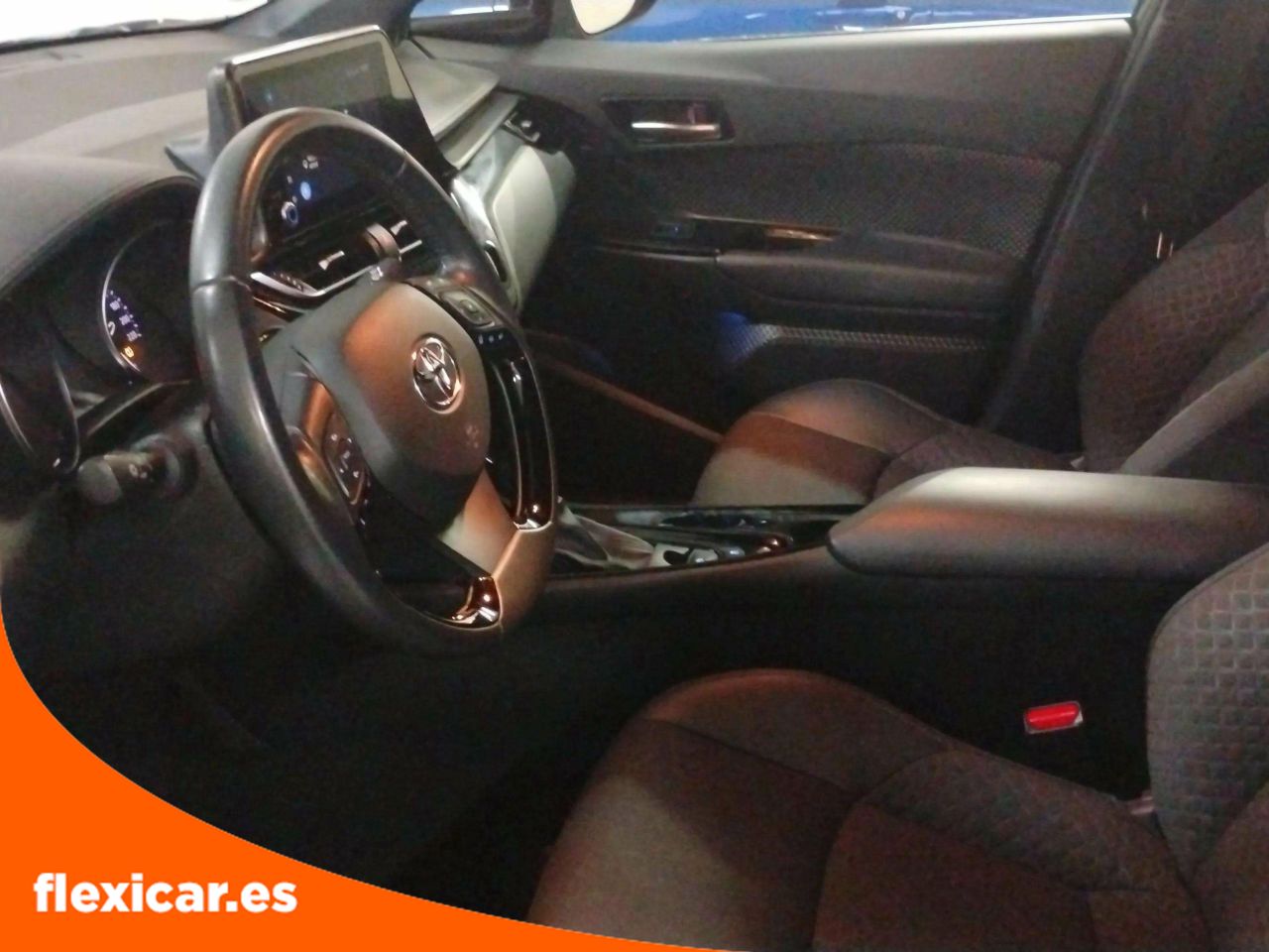 Foto Toyota C-HR 23