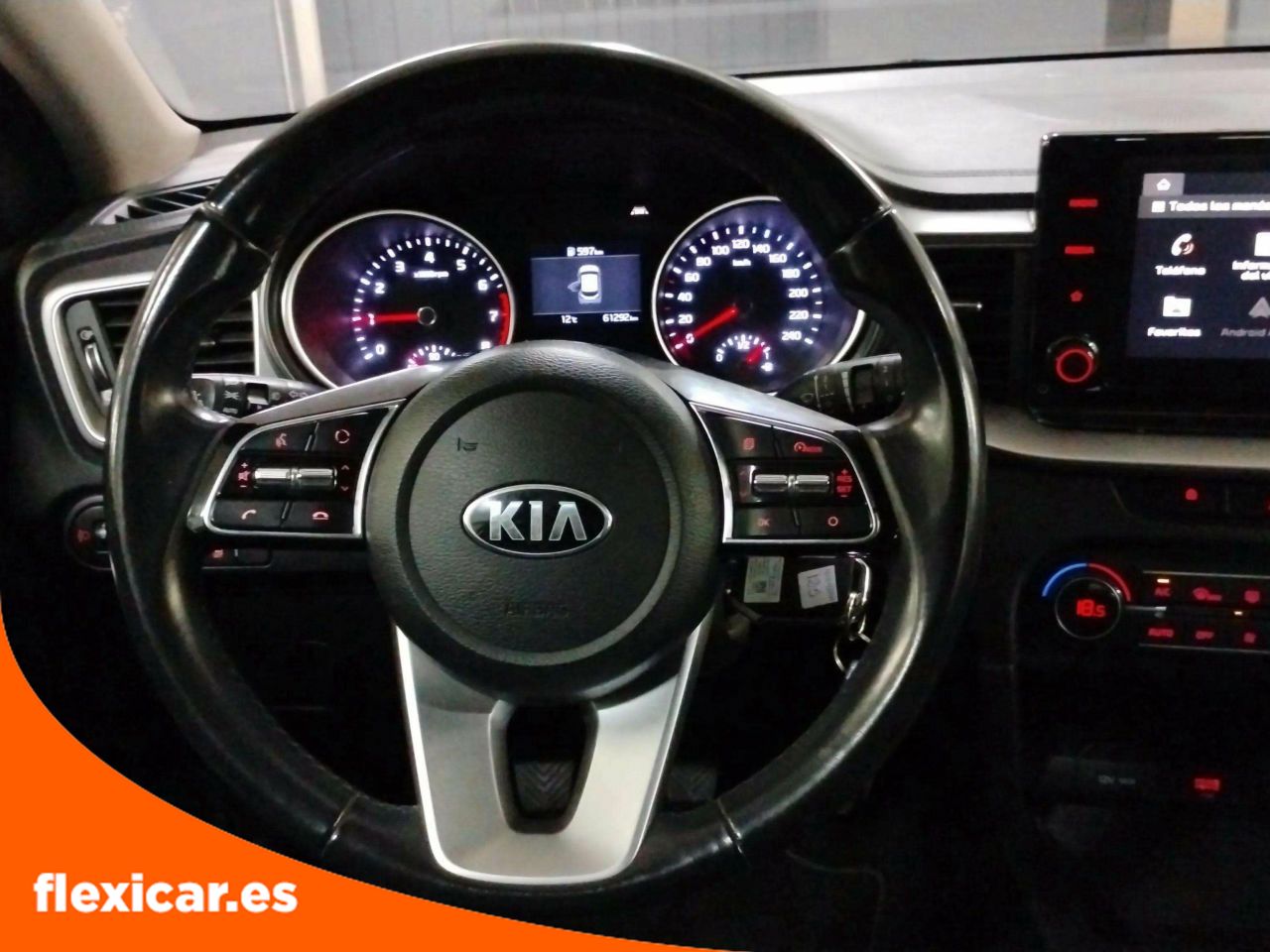 Foto Kia XCeed 8