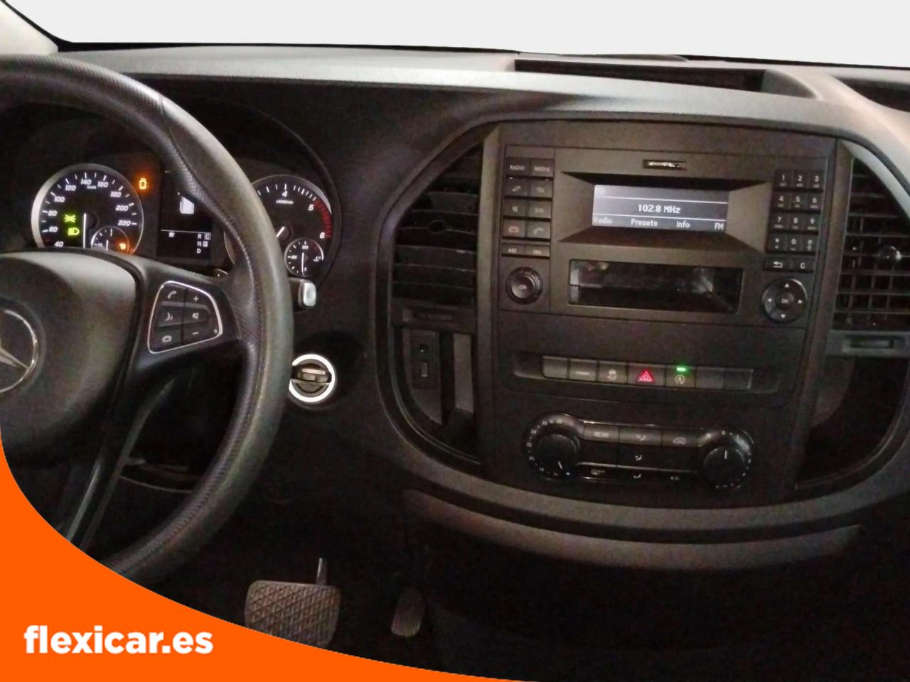 Foto Mercedes-Benz Vito 13