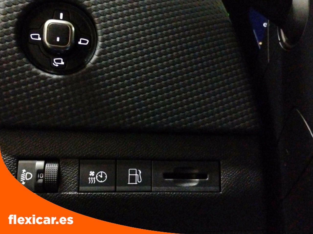 Foto DS Automobiles DS 4 24
