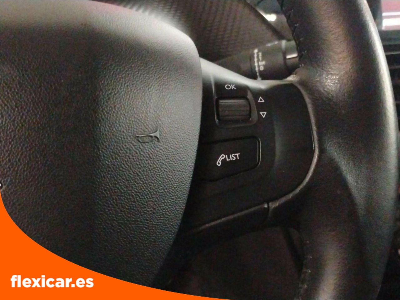 Foto Peugeot 208 14
