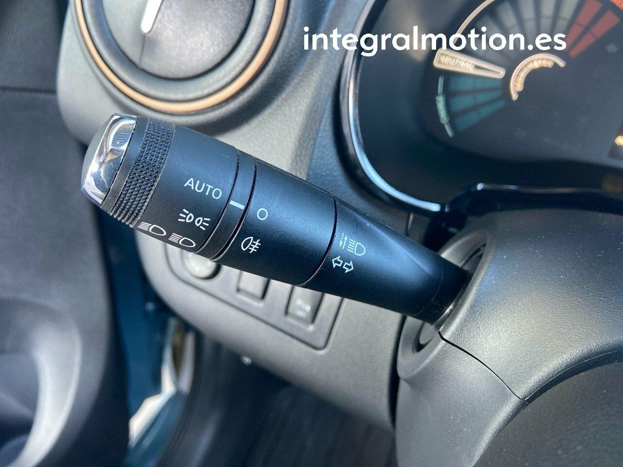 Foto Dacia Spring 12