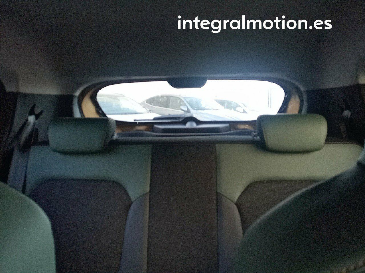 Foto Dacia Spring 13