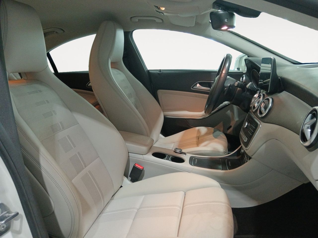 Foto Mercedes-Benz Clase CLA 10