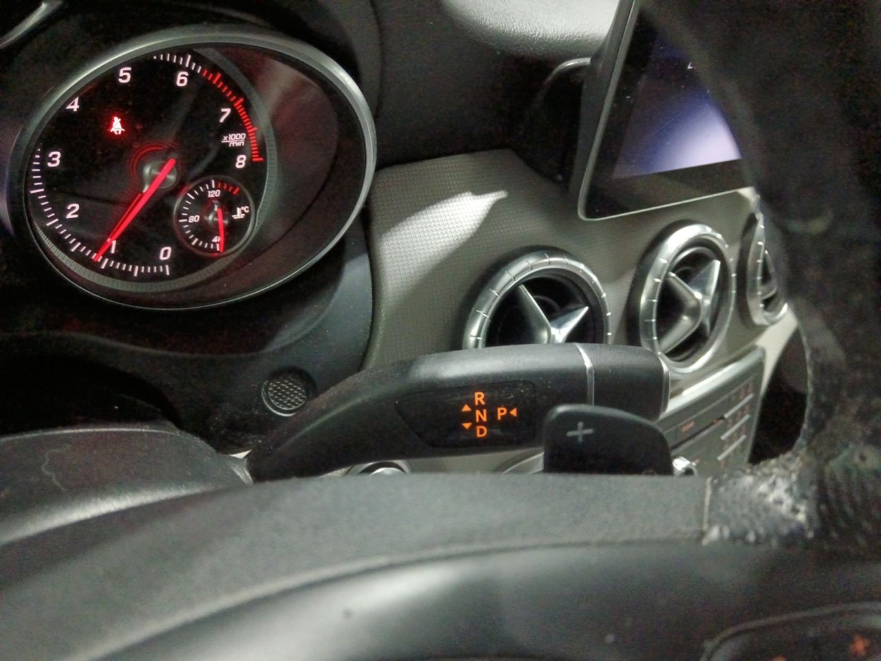Foto Mercedes-Benz Clase CLA 12