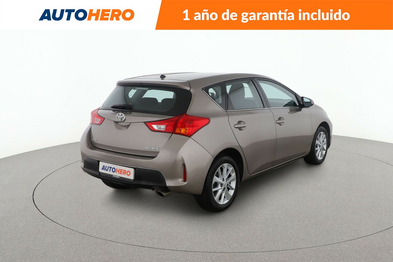 Foto Toyota Auris 6