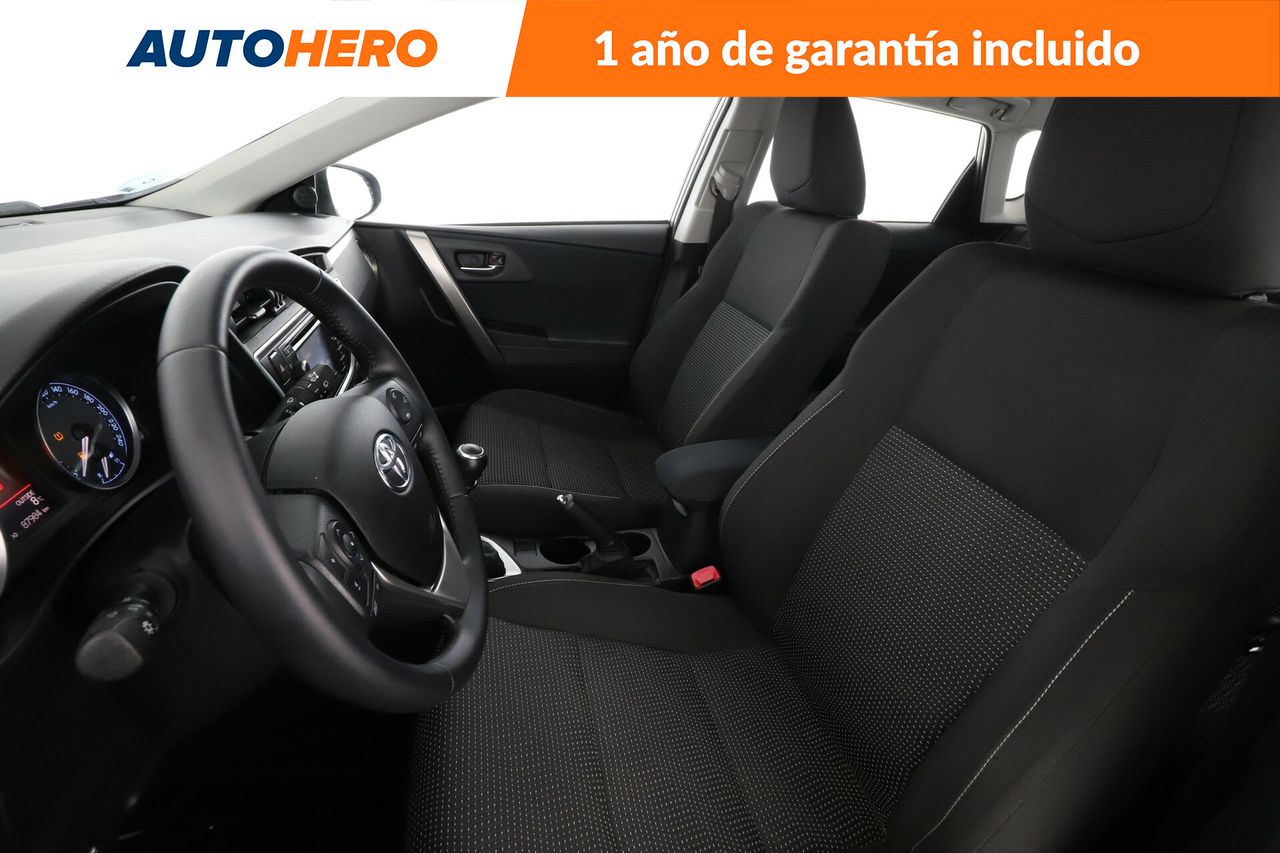 Foto Toyota Auris 11