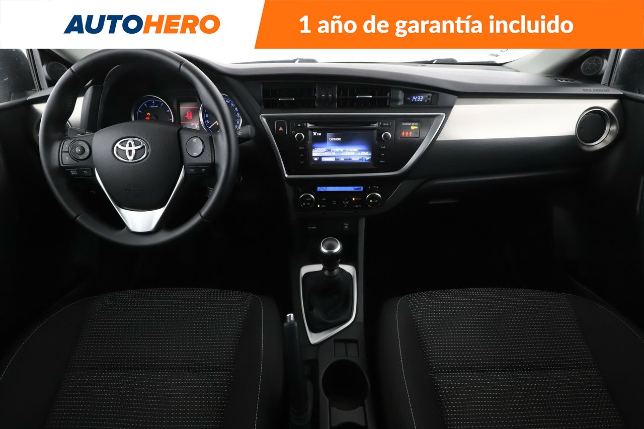 Foto Toyota Auris 13