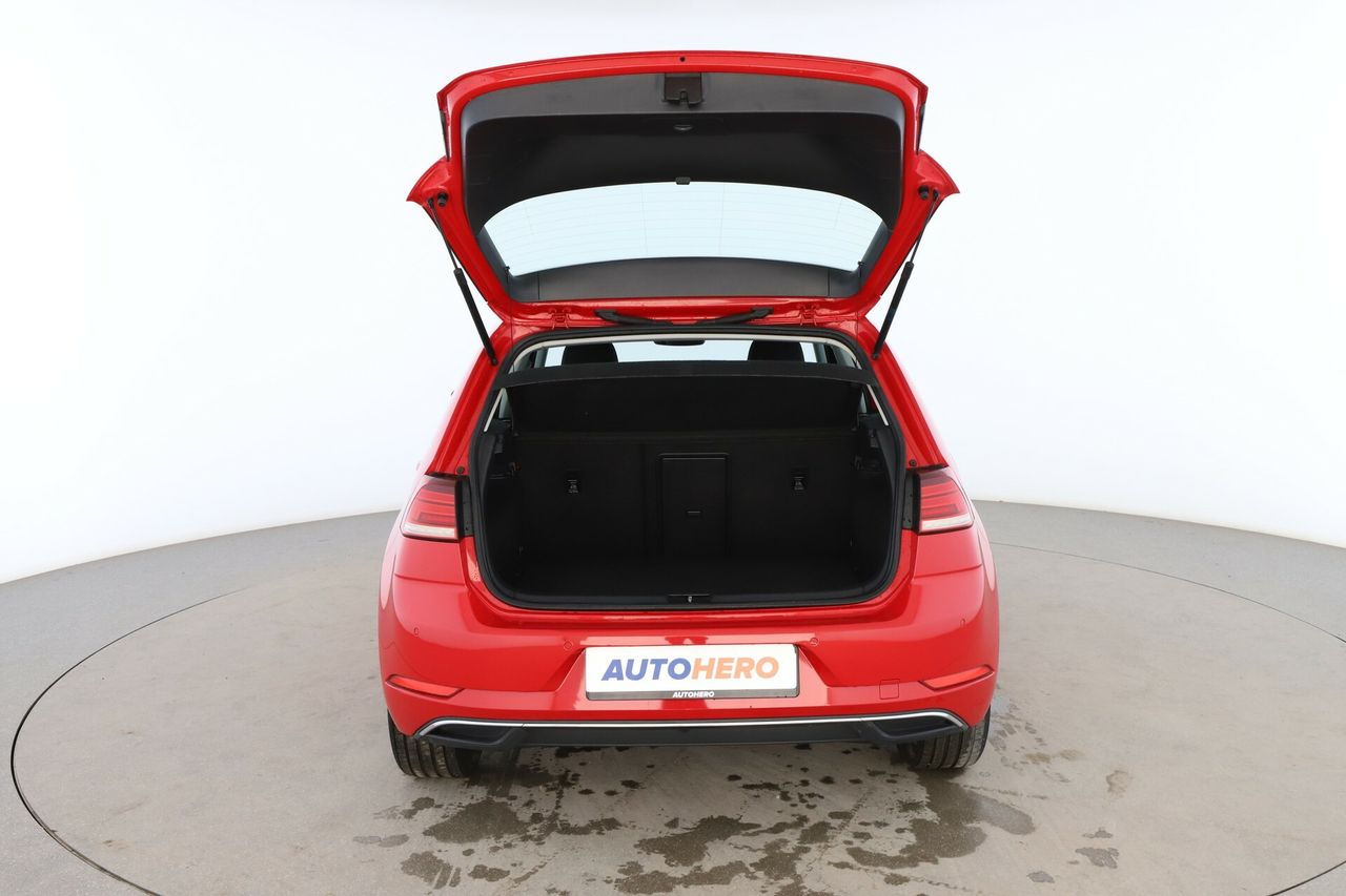 Foto Volkswagen Golf 17