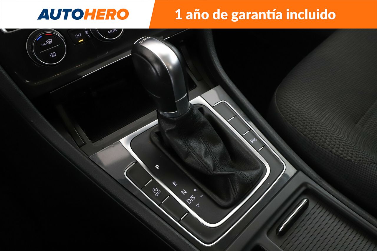 Foto Volkswagen Golf 23