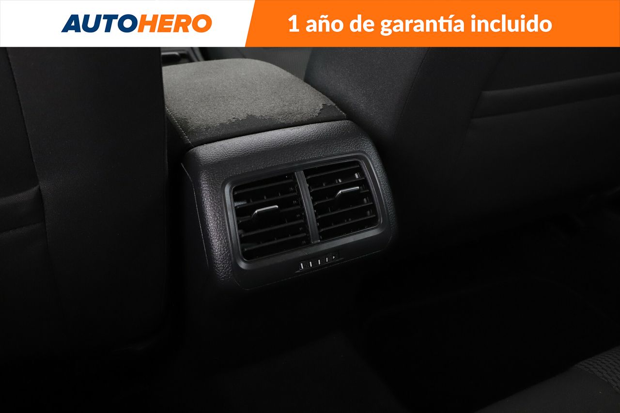 Foto Volkswagen Golf 29