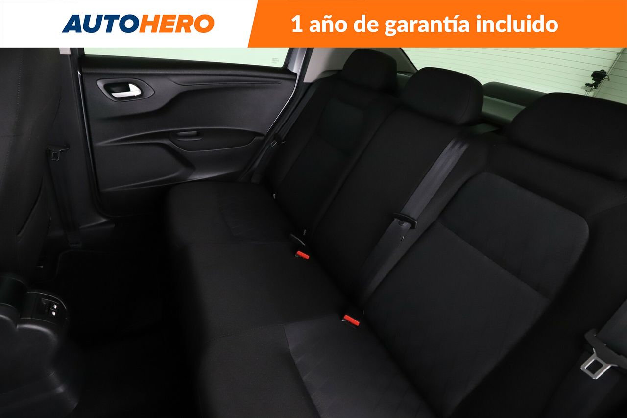 Foto Citroën C-Elysèe 15