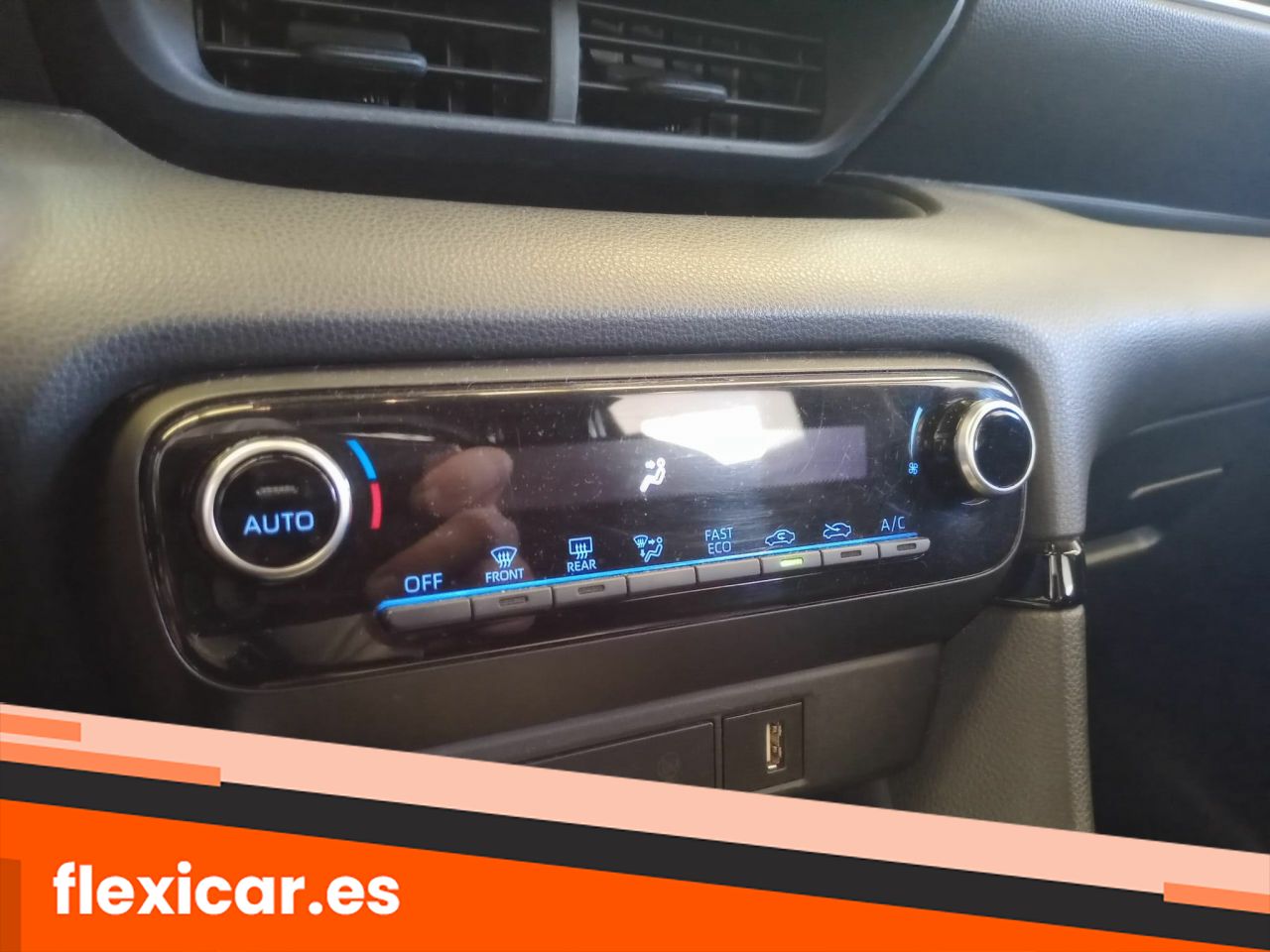 Foto Toyota Yaris 8