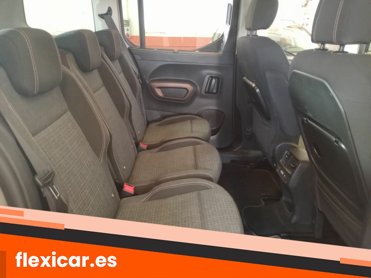 Foto Peugeot Rifter 8