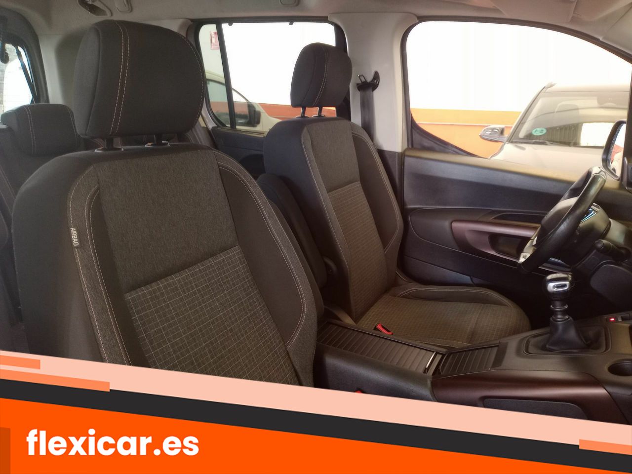 Foto Peugeot Rifter 10
