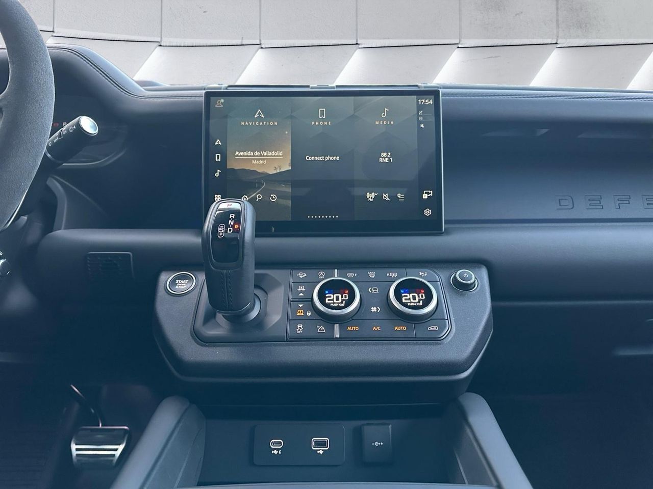 Foto Land-Rover Defender 10