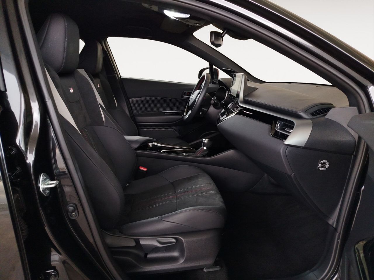 Foto Toyota C-HR 9