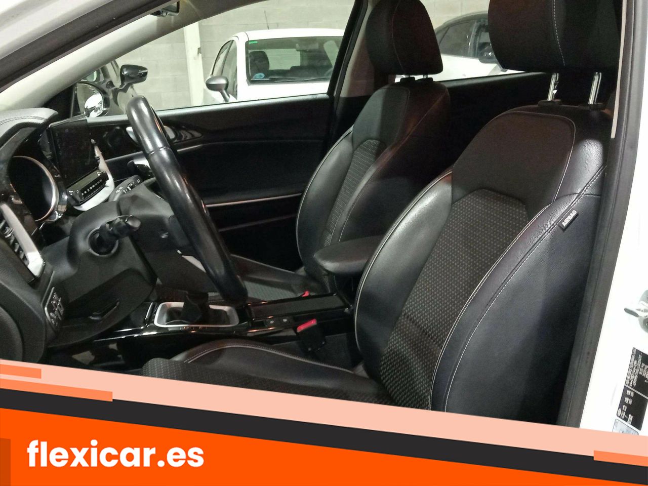 Foto Kia XCeed 18