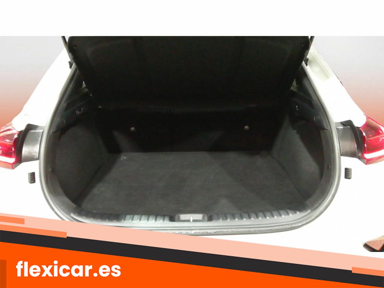 Foto Kia XCeed 21