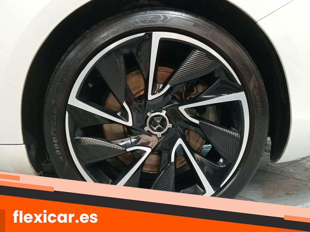 Foto DS Automobiles DS 5 28