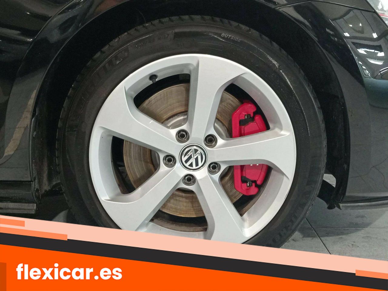 Foto Volkswagen Golf 24