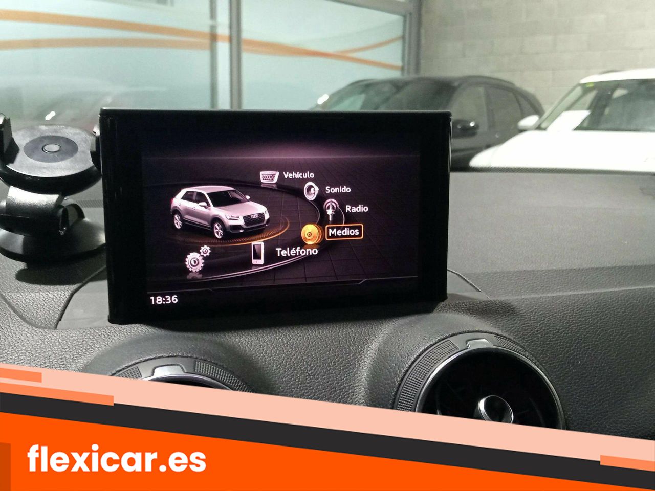 Foto Audi Q2 13