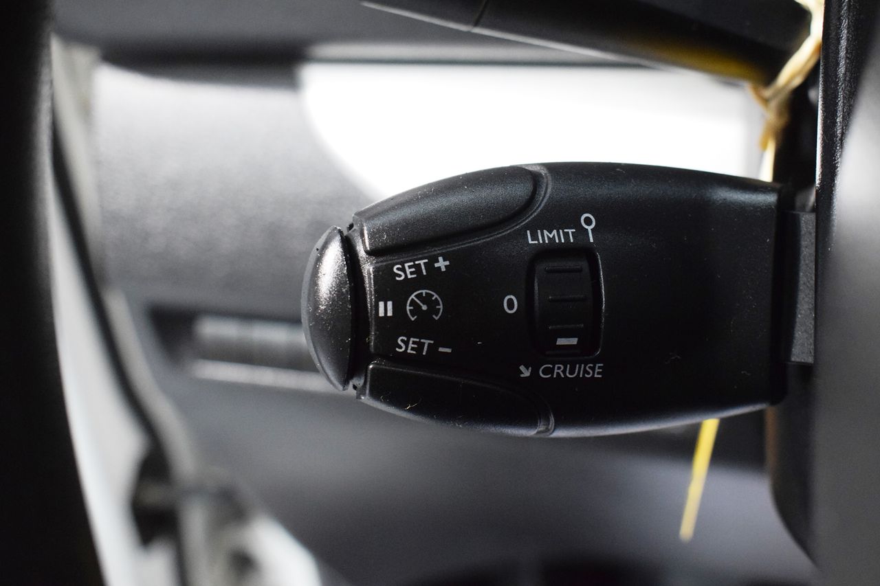 Foto Peugeot Traveller 18