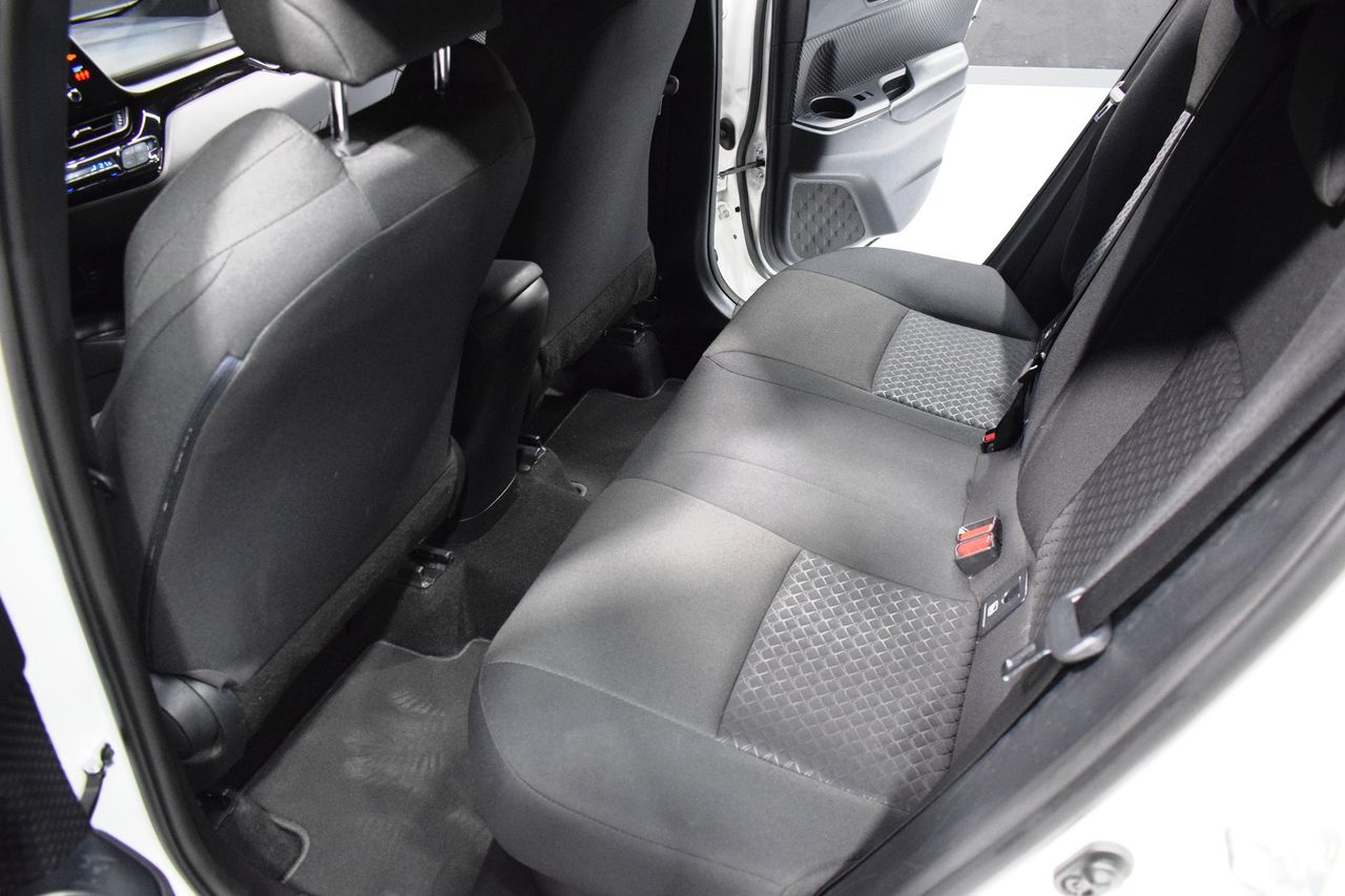 Foto Toyota C-HR 11