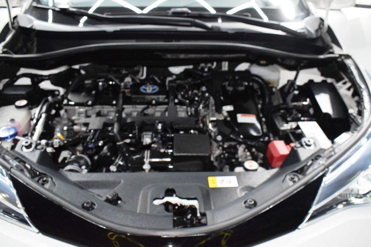 Foto Toyota C-HR 38