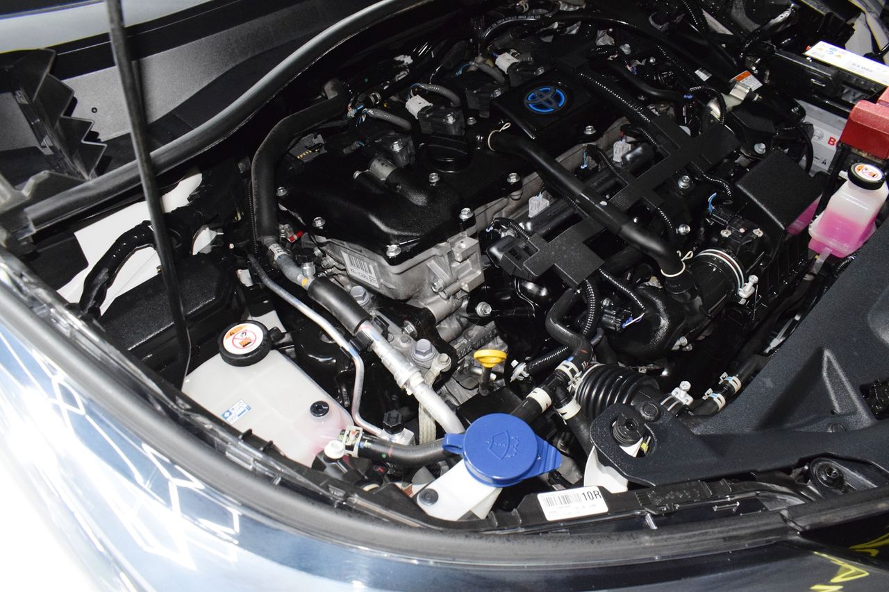 Foto Toyota C-HR 39