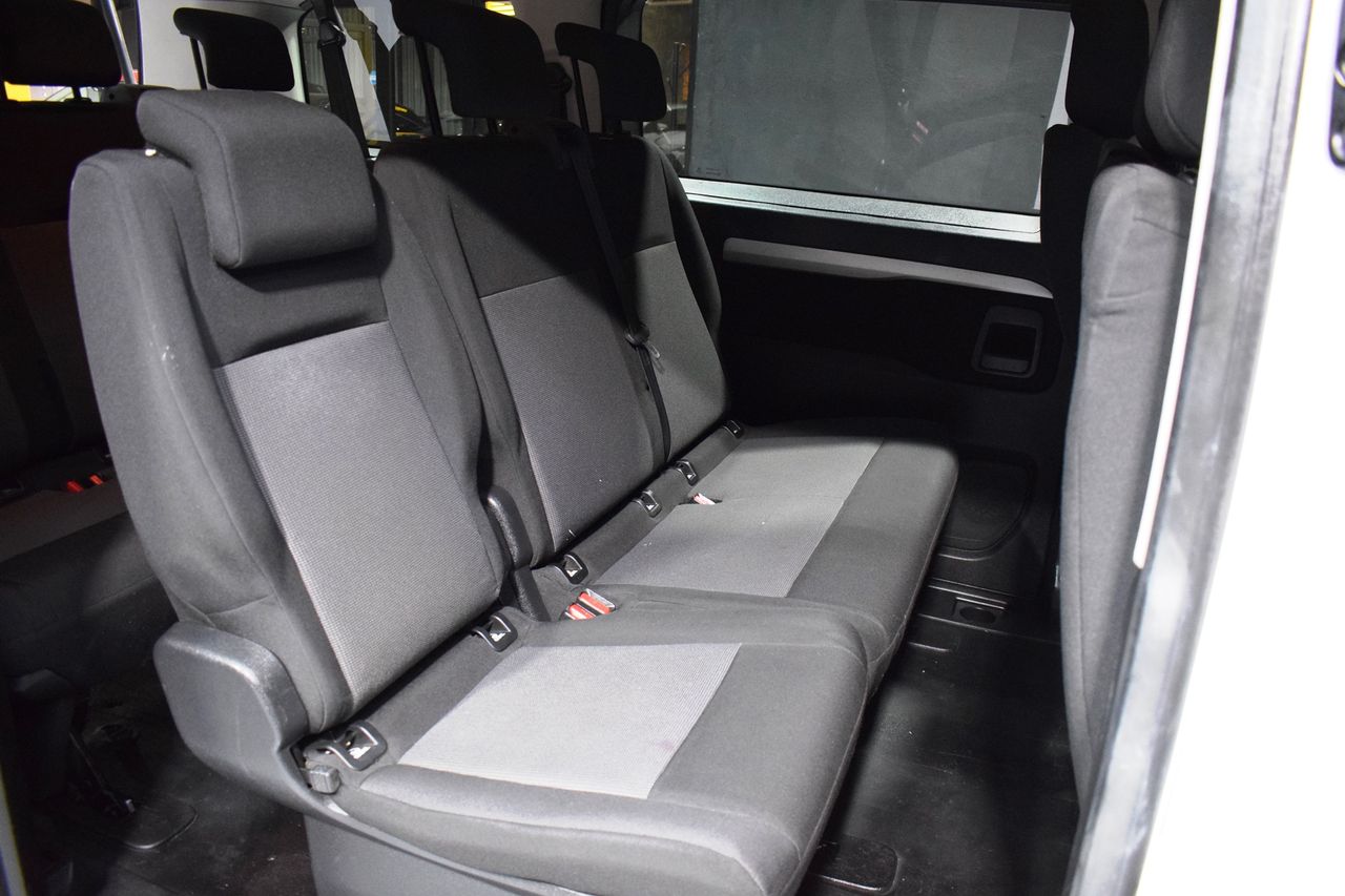 Foto Peugeot Traveller 13