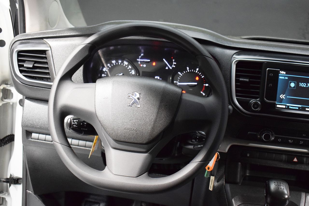 Foto Peugeot Traveller 16