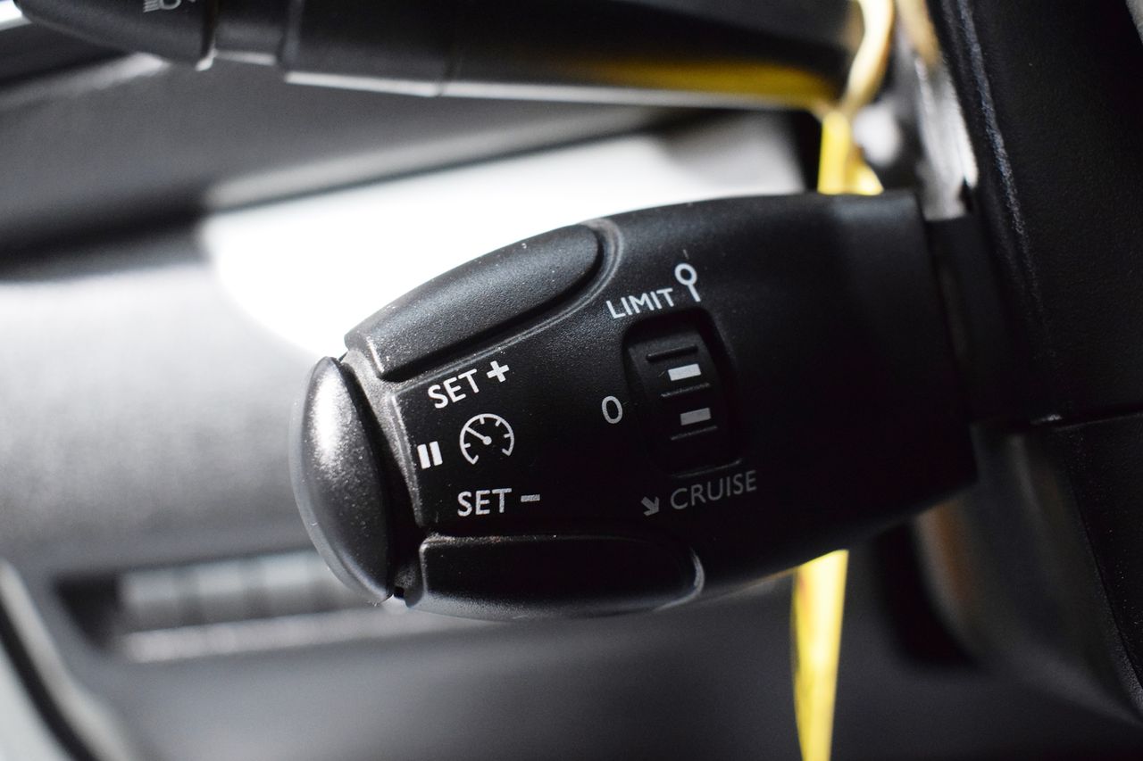 Foto Peugeot Traveller 21